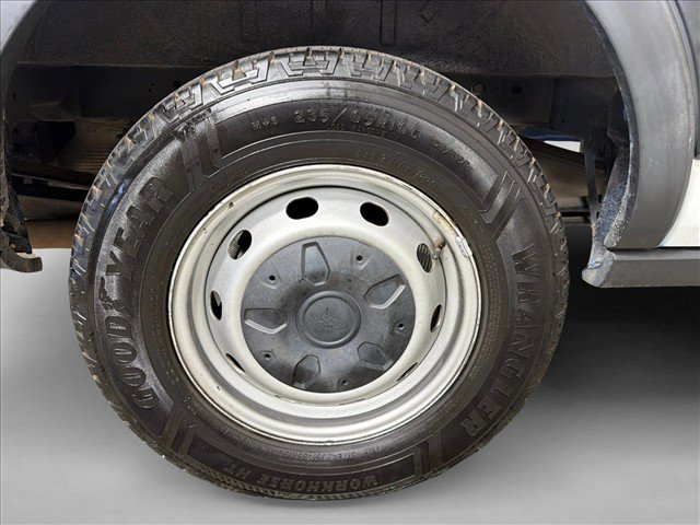 Used 2018 Ford Transit 250 148 Medium Roof RWD image 17