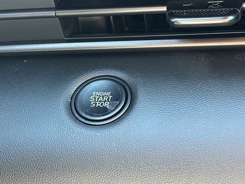 New 2025 Hyundai Elantra Sport image 30