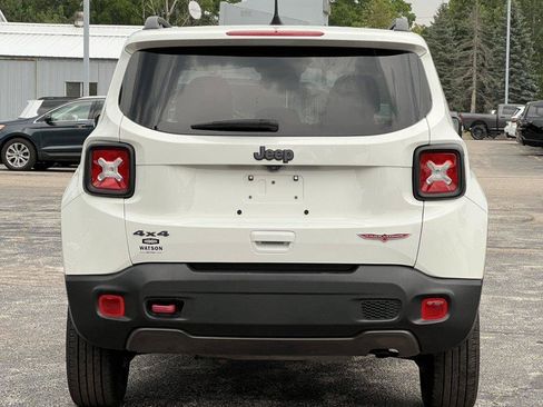 Used 2022 Jeep Renegade Trailhawk AWD/4WD image 39