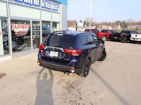 Used 2018 Mitsubishi Outlander ES image 9