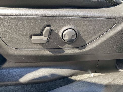 Used 2022 RAM 1500 Big Horn RWD image 24