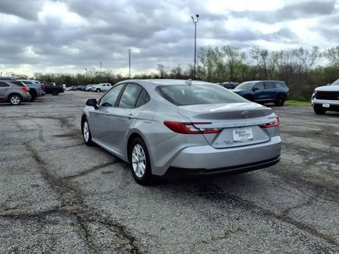 Used 2025 Toyota Camry LE FWD image 23