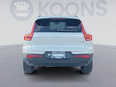 Used 2023 Volvo XC40 B5 Plus w/ Protection Package Premier image 5