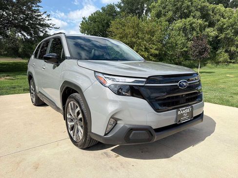 Used 2026 Subaru Forester Touring AWD/4WD image 8