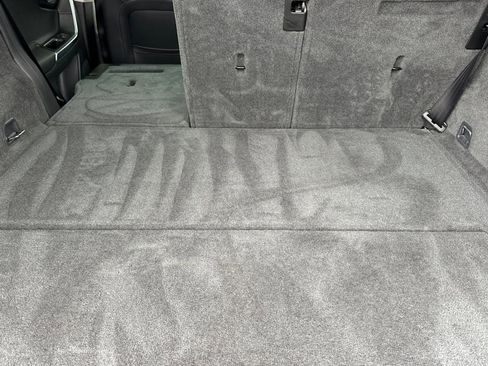 Used 2016 Volvo XC60 T5 Platinum image 17