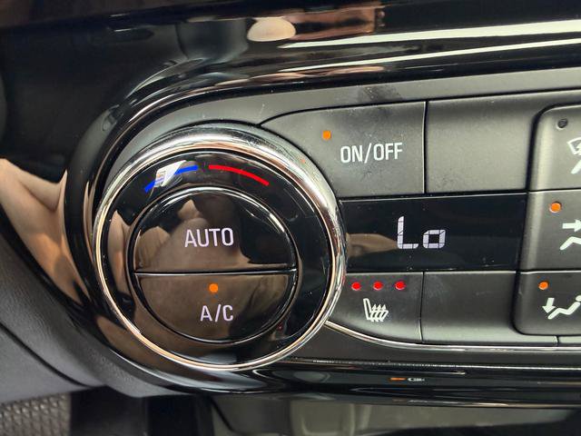 Used 2025 Chevrolet Trax ACTIV w/ Sunroof Package FWD image 21