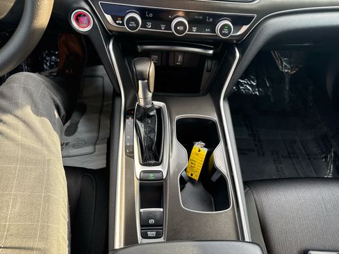 Used 2018 Honda Accord LX image 22