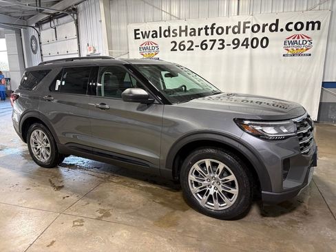 New 2026 Ford Explorer Active w/ Active Comfort Package image 2