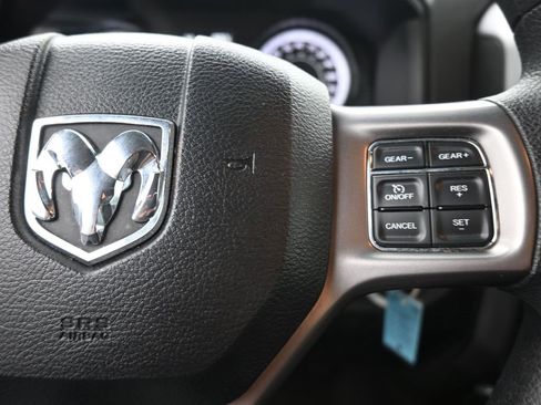 Used 2022 RAM 1500 Classic SLT image 23