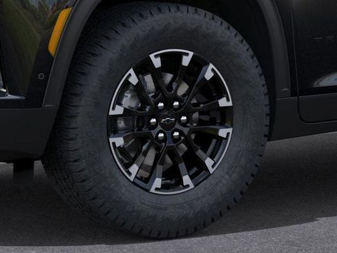 New 2026 Chevrolet Traverse Z71 w/ Enhanced Driving Package image 9