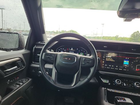 Certified 2024 GMC Sierra 1500 AT4 w/ Technology Package AWD/4WD image 16