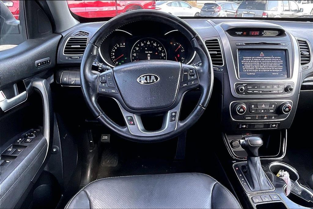 Used 2014 Kia Sorento EX w/ EX V6 Touring Package FWD image 5