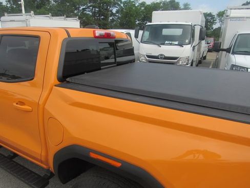 Used 2025 GMC Canyon AT4 w/ Technology Plus Package AWD/4WD image 23