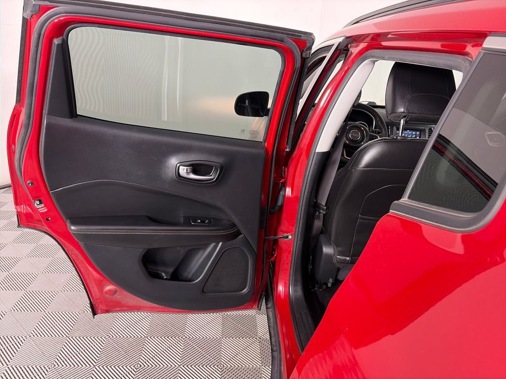 Used 2021 Jeep Compass Latitude FWD image 12