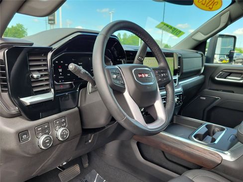 Used 2026 GMC Sierra 2500 SLT w/ SLT Convenience Package AWD/4WD image 19
