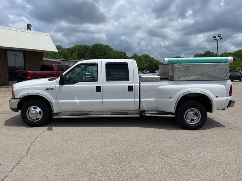 Used 2000 Ford F350 Lariat RWD image 2