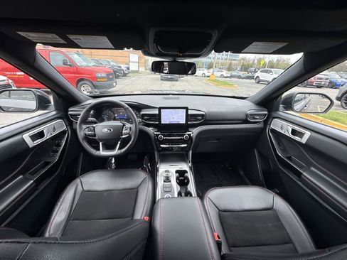 Used 2023 Ford Explorer ST-Line w/ Class IV Trailer Tow Package image 20