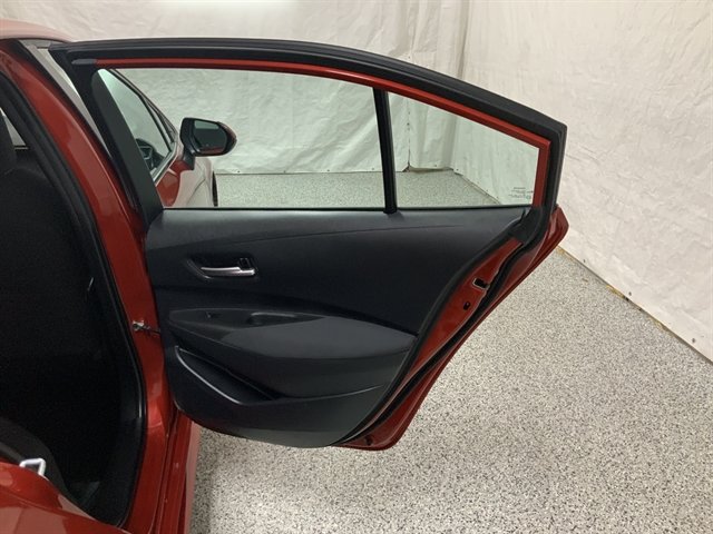 Used 2021 Toyota Corolla LE FWD image 18