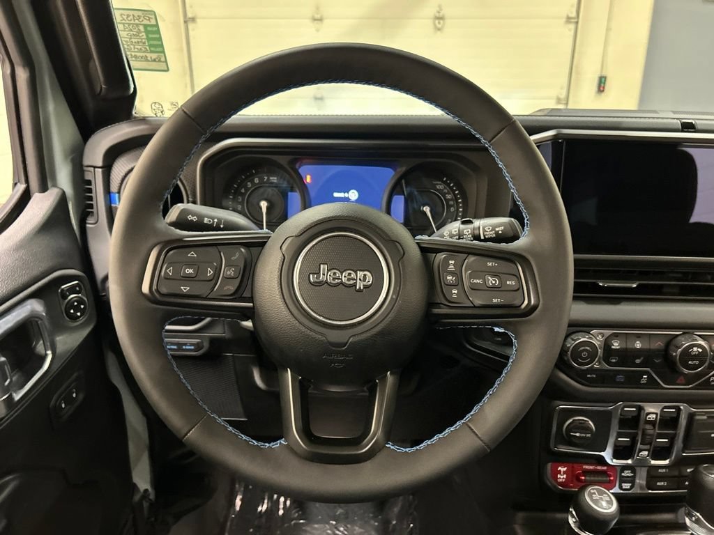 Used 2024 Jeep Wrangler Unlimited Rubicon 4xe w/ Technology Group AWD/4WD image 17