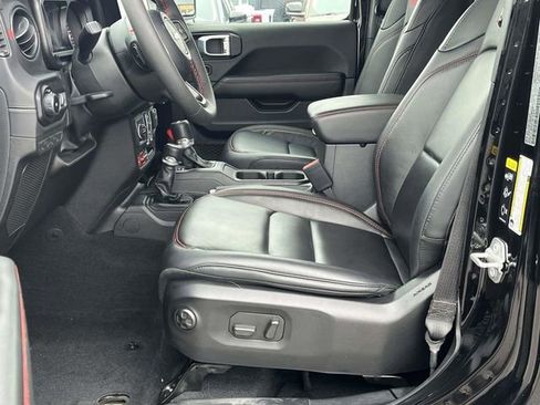 Used 2024 Jeep Wrangler Unlimited Rubicon image 13