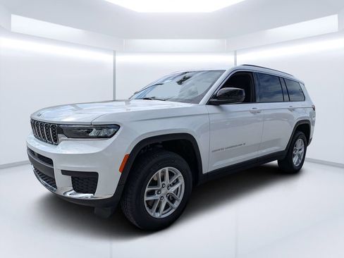 New 2026 Jeep Grand Cherokee L Laredo w/ Trailer Tow Package RWD image 7
