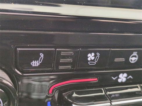 New 2025 Jeep Grand Cherokee Overland w/ Luxury Tech Group IV image 24