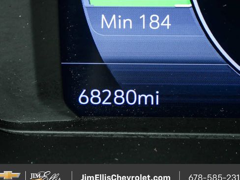 Used 2023 Chevrolet Bolt LT w/ Infotainment Package FWD image 9