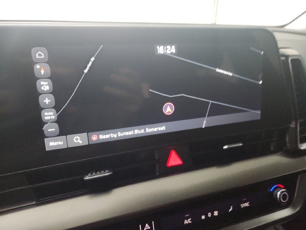 Used 2025 Kia Sportage EX FWD image 24