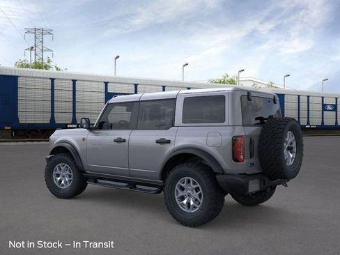 New 2025 Ford Bronco Badlands image 4