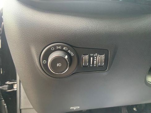 New 2026 Jeep Compass Latitude image 15