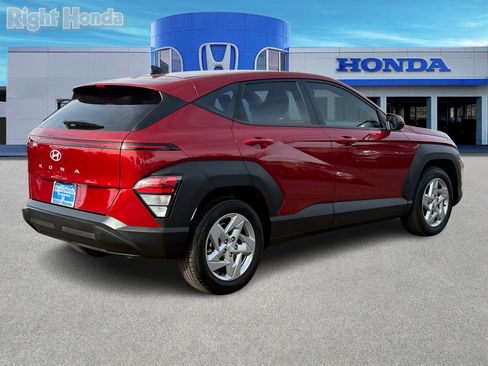 Used 2025 Hyundai Kona SE image 7