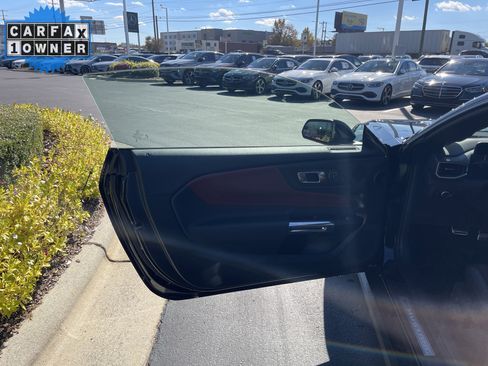 Used 2025 Ford Mustang GT Premium image 13
