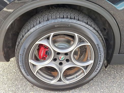 Used 2018 Alfa Romeo Stelvio Ti image 8