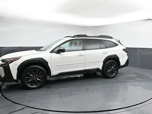 Used 2025 Subaru Outback Onyx Edition XT image 4