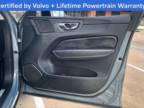 Used 2023 Volvo XC60 T8 Plus image 24