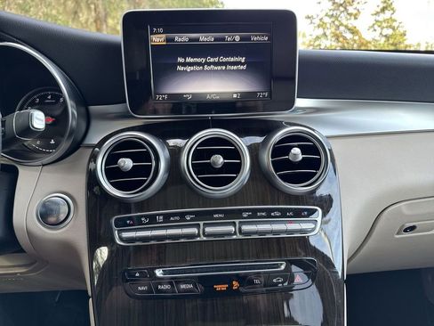 Used 2019 Mercedes-Benz GLC 300 image 23