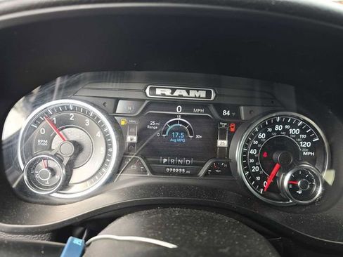 Used 2022 RAM 1500 Big Horn RWD image 12