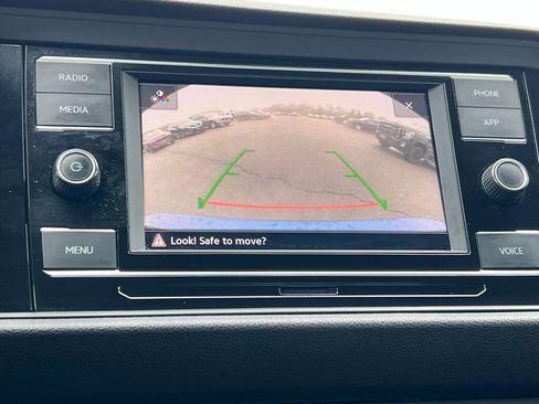 Used 2024 Volkswagen Jetta SE image 22