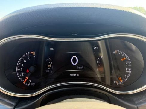 Used 2019 Jeep Grand Cherokee Limited AWD/4WD image 6
