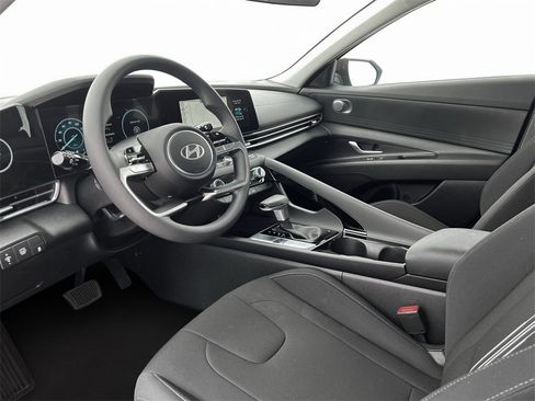 New 2025 Hyundai Elantra Blue image 14