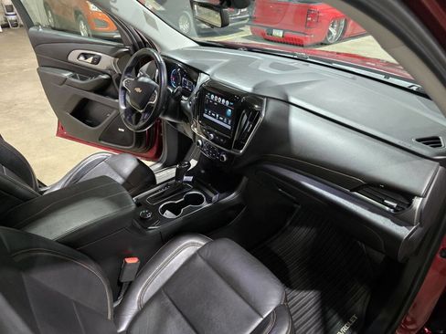 Used 2018 Chevrolet Traverse LT AWD/4WD image 36
