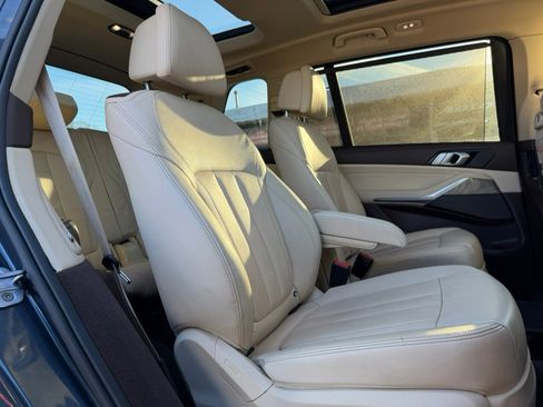 Used 2019 BMW X7 xDrive50i w/ Premium Package image 27