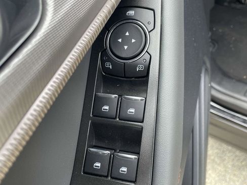 New 2025 Ford Explorer Active image 16