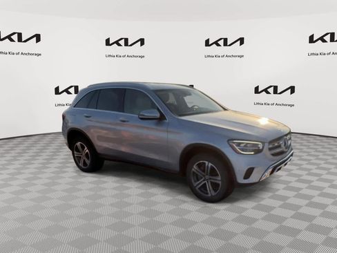 Used 2022 Mercedes-Benz GLC 300 4MATIC image 3