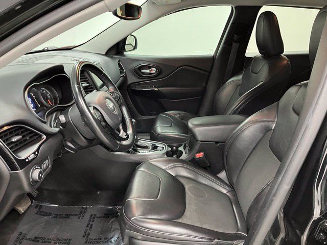 Used 2021 Jeep Cherokee Latitude Plus FWD image 18