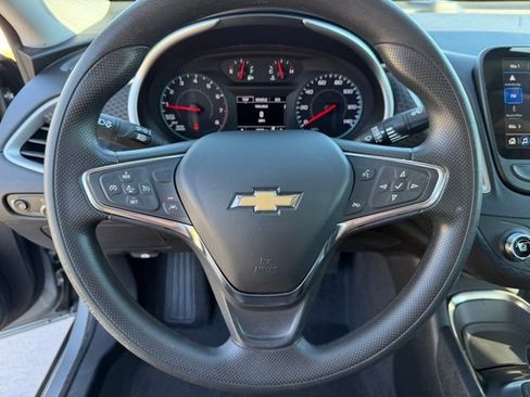 Used 2023 Chevrolet Malibu LT image 14