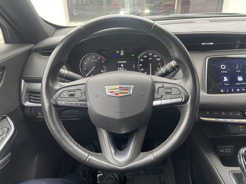 Used 2023 Cadillac XT4 Premium Luxury image 28