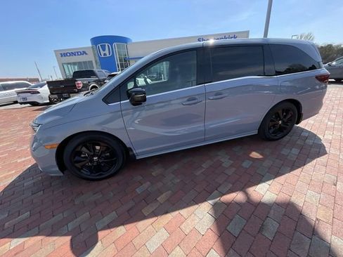 Used 2023 Honda Odyssey Sport image 26