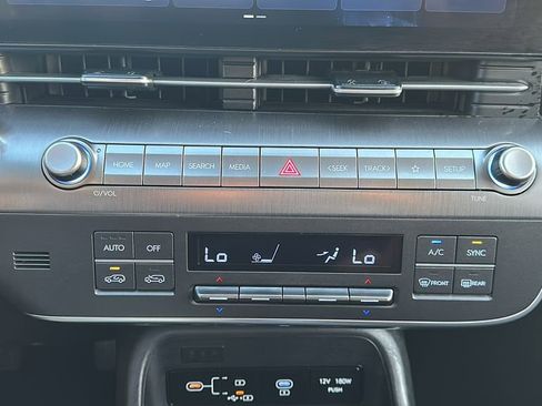 Certified 2025 Hyundai Kona SEL image 25