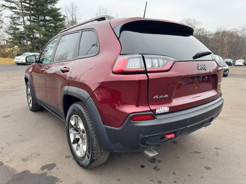 Used 2019 Jeep Cherokee Trailhawk image 3